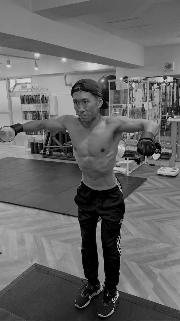 筋トレしている様子